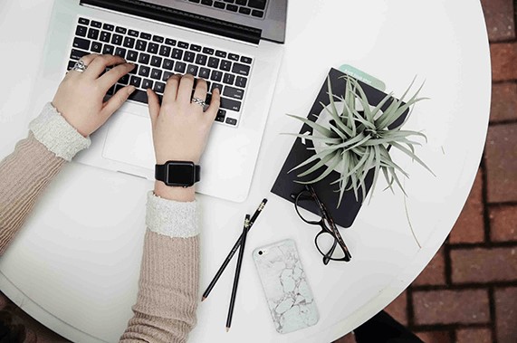 What can a virtual assistant do for you